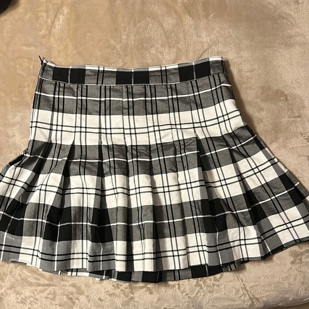 Love Tree Black and White Mini Skater Skirt